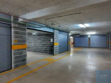 Garagem para Arrendamento em Portimão