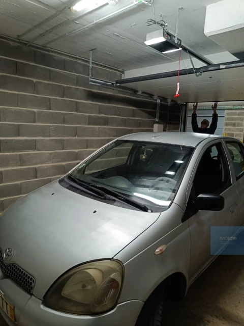Garagem para Arrendamento em Portimão