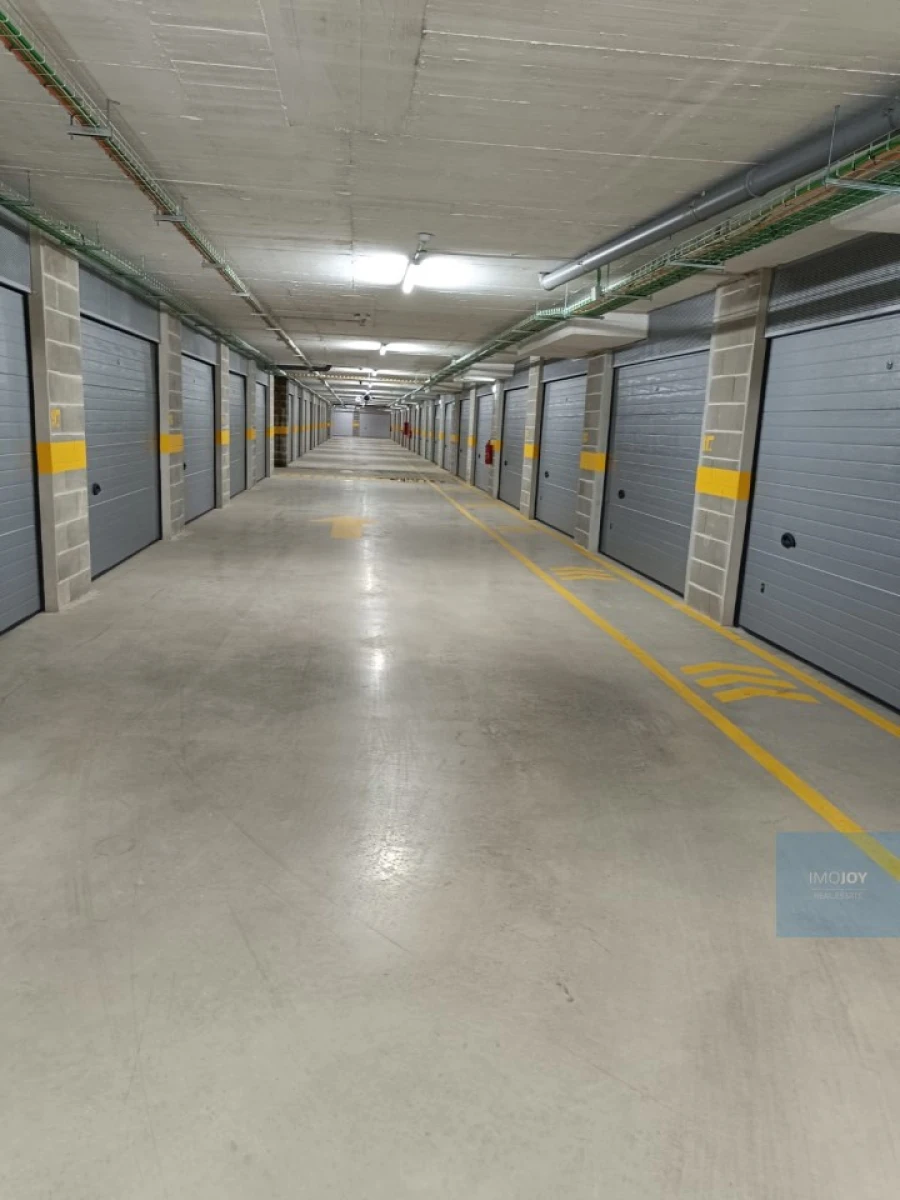 Garagem para Arrendamento em Portimão Foto 12