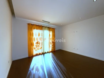 Moradia T4 para Venda em Nossa Sra de Fatima
