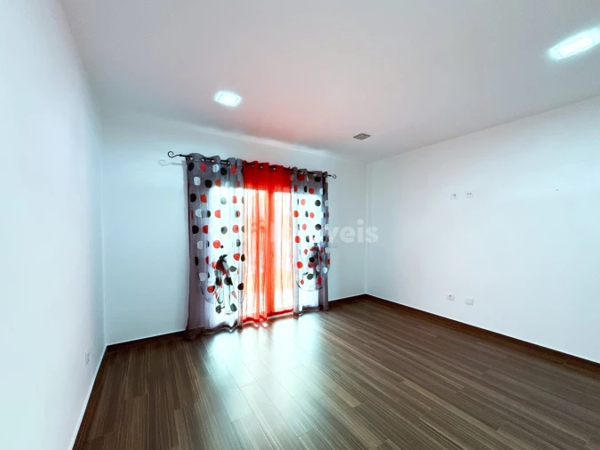 Moradia T4 para Venda em Nossa Sra de Fatima Foto 37