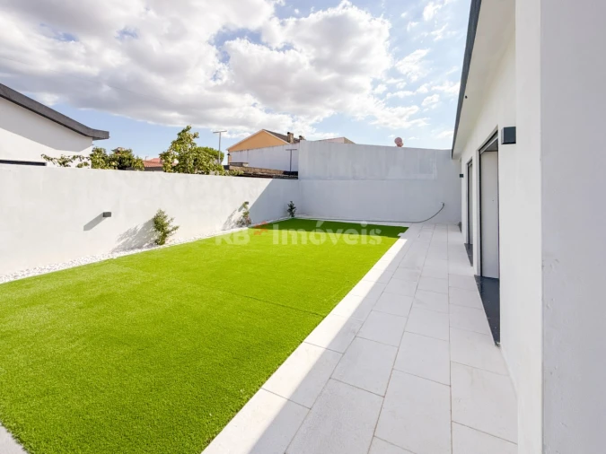 Moradia T3 para Venda em Nossa Sra de Fatima Foto 11