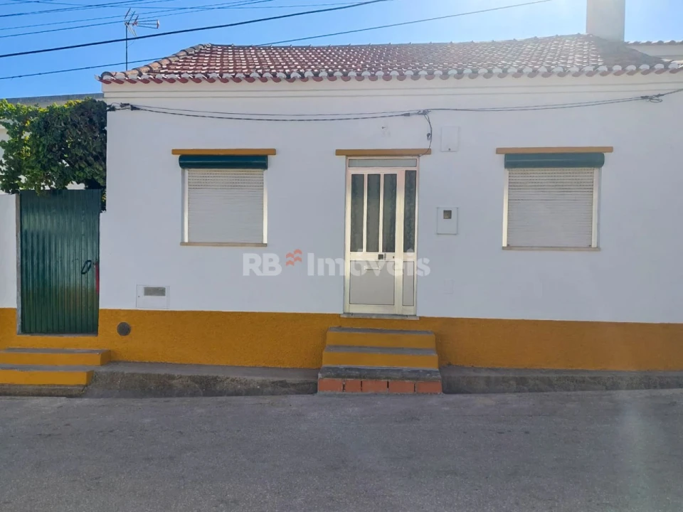 Moradia T2 para Venda em Riachos Foto 1