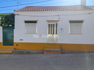 Moradia T2 para Venda em Riachos