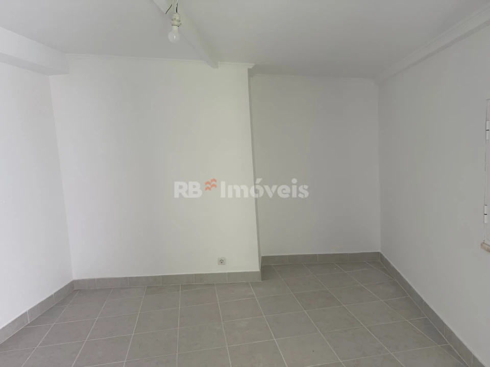 Moradia T4 para Venda em Mouriscas Foto 8