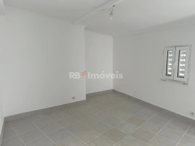 Moradia T4 para Venda em Mouriscas Foto 9