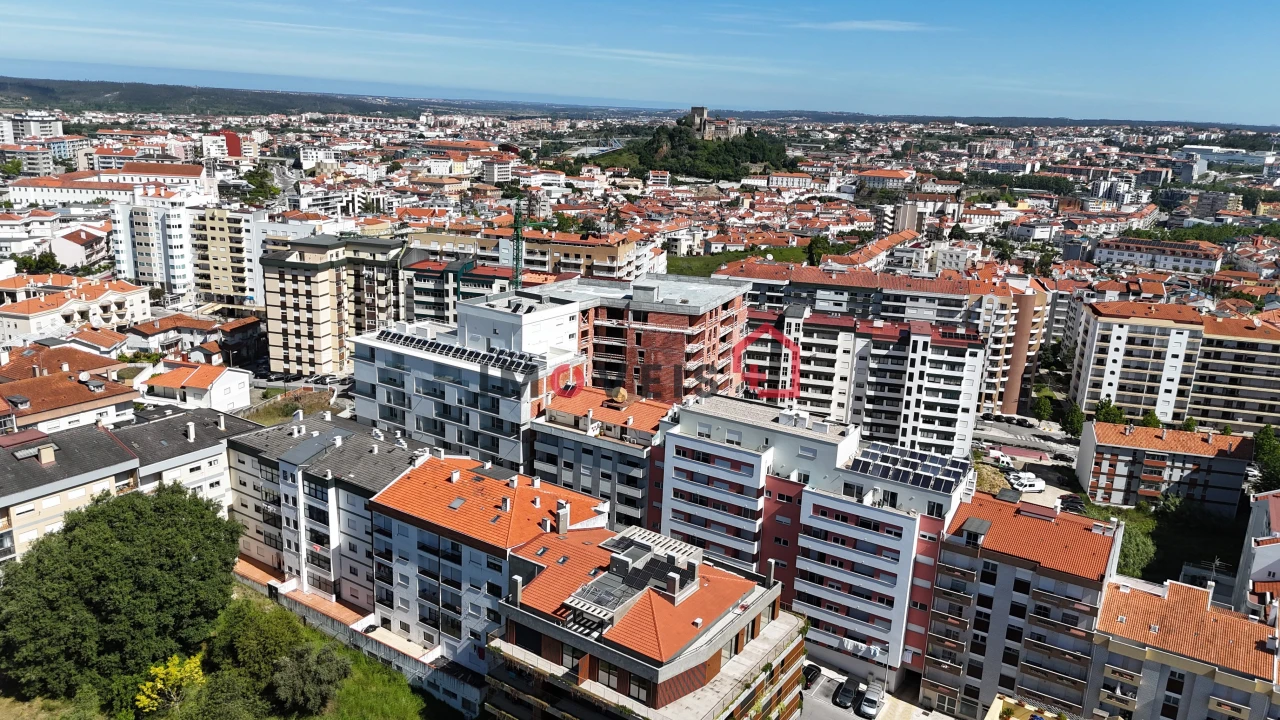 Apartamento T3 para Venda em Leiria, Pousos, Barreira e Cortes Foto 2