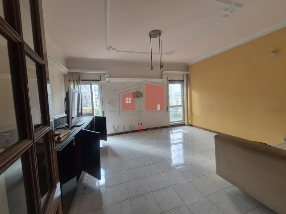 Apartamento T3 para Venda em Carregado e Cadafais Foto 13
