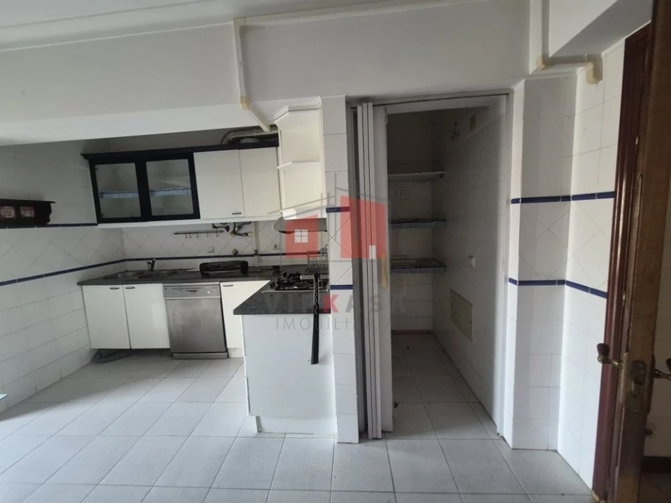 Apartamento T3 para Venda em Carregado e Cadafais Foto 9