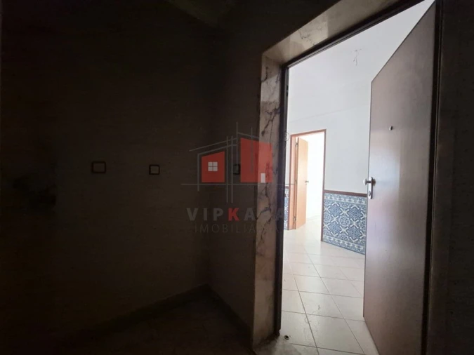 Apartamento T2 para Venda em Rio de Mouro Foto 14