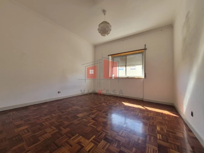Apartamento T2 para Venda em Rio de Mouro Foto 9