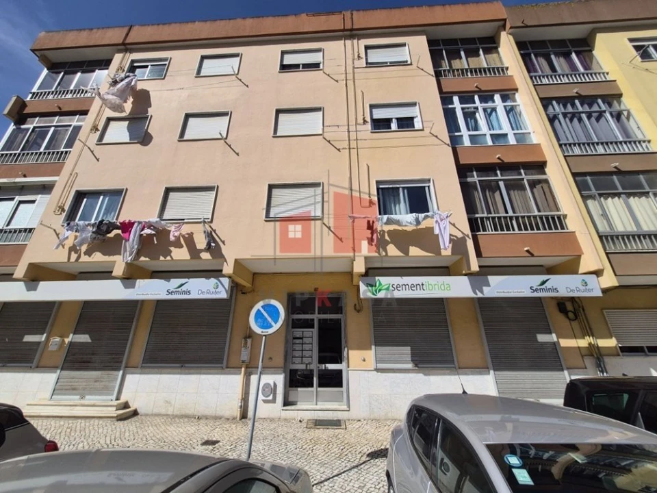 Apartamento T2 para Venda em Rio de Mouro Foto 17