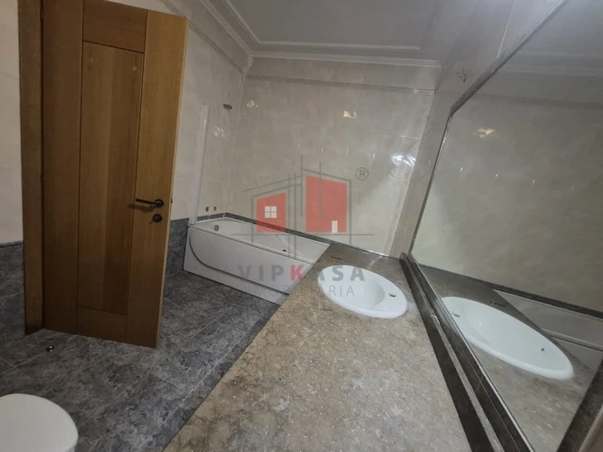 Apartamento T2 para Venda em Vila Franca de Xira Foto 17