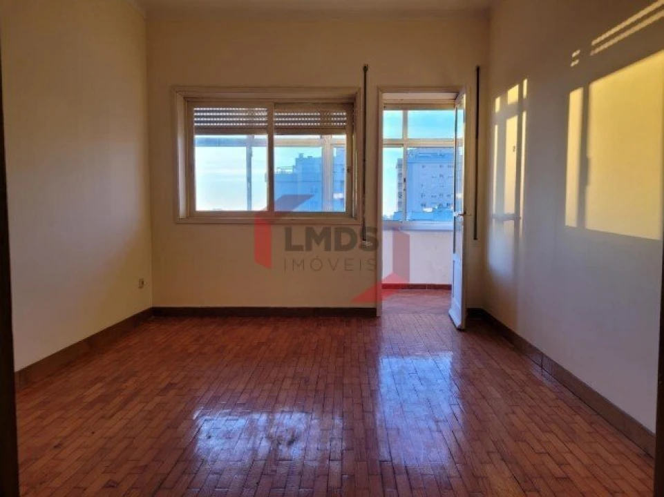 Apartamento T2 para Venda em Cedofeita, Santo Ildefonso, Sé, Miragaia, São Nicolau e Vitória Foto 18