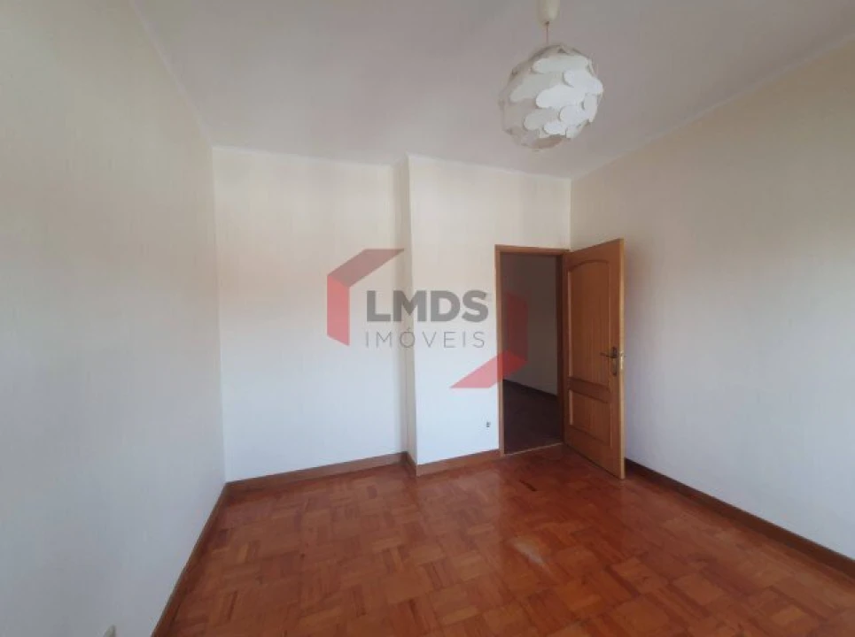 Apartamento T2 para Venda em Cedofeita, Santo Ildefonso, Sé, Miragaia, São Nicolau e Vitória Foto 9