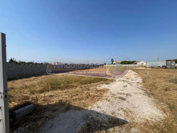 Terreno para Venda em Samora Correia