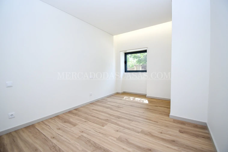 Moradia T3 para Venda em Espinho Foto 15