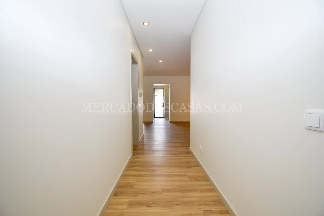Moradia T3 para Venda em Espinho Foto 10