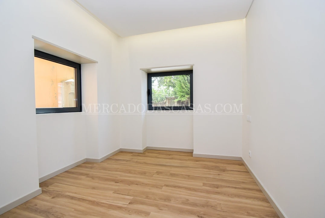 Moradia T3 para Venda em Espinho Foto 11