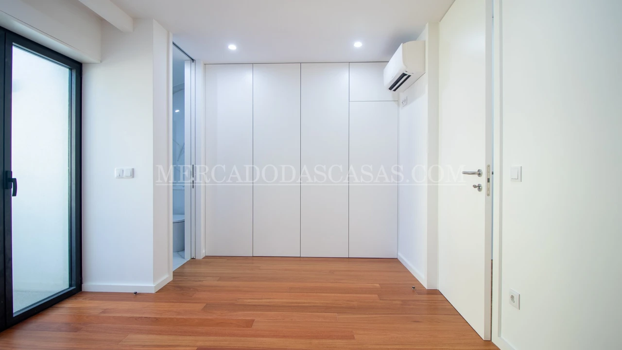 Apartamento T3 para Venda em Espinho Foto 9