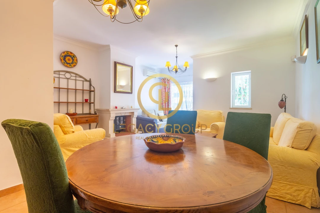 Apartamento T2 para Venda em Quarteira Foto 4