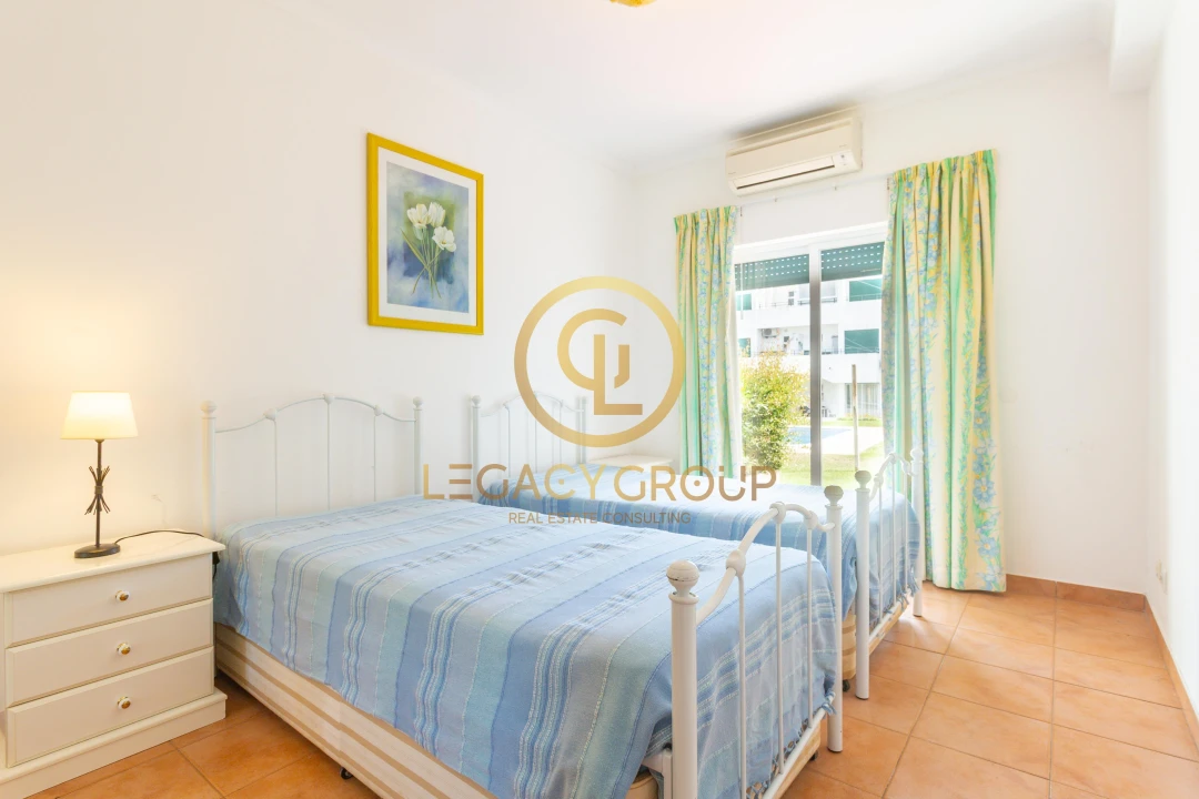 Apartamento T2 para Venda em Quarteira Foto 6