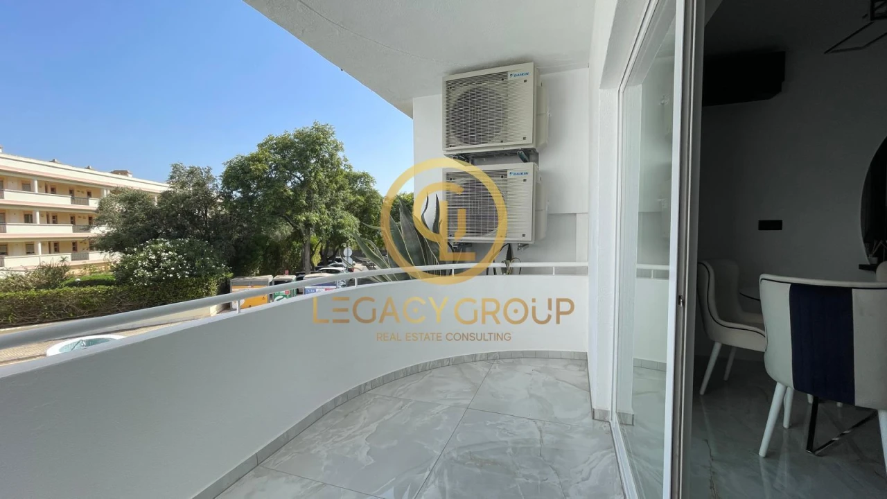 Apartamento T2 para Venda em Quarteira Foto 2