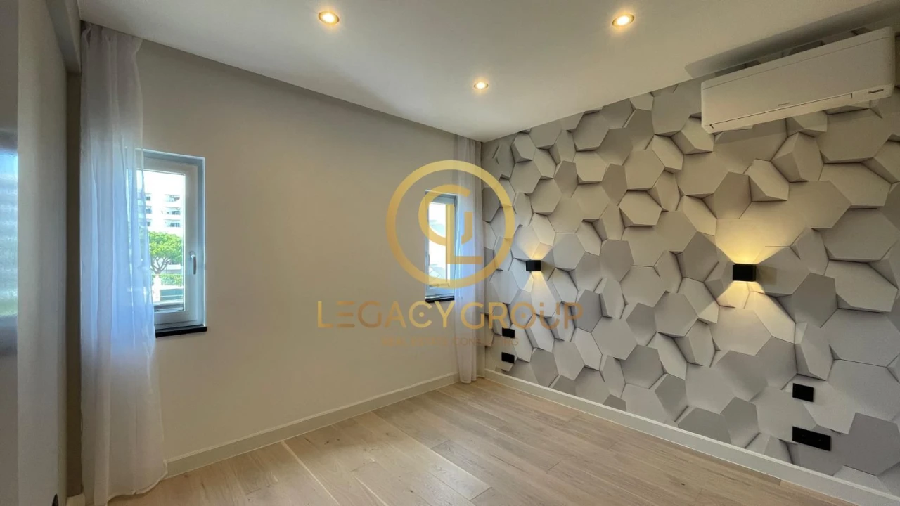 Apartamento T2 para Venda em Quarteira Foto 14
