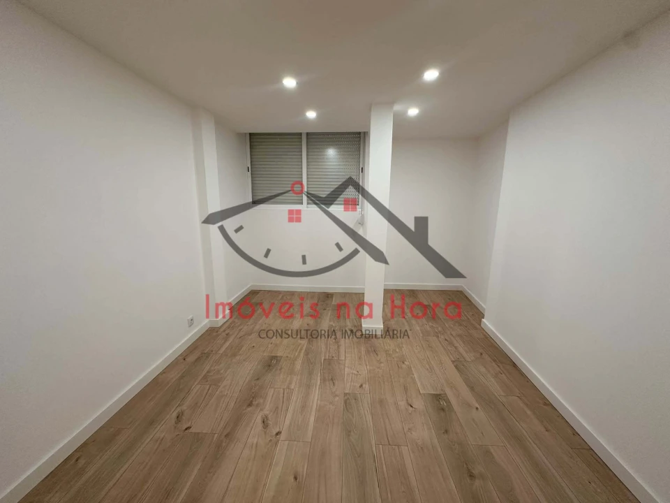 Apartamento T2 para Venda em Alverca do Ribatejo e Sobralinho Foto 10