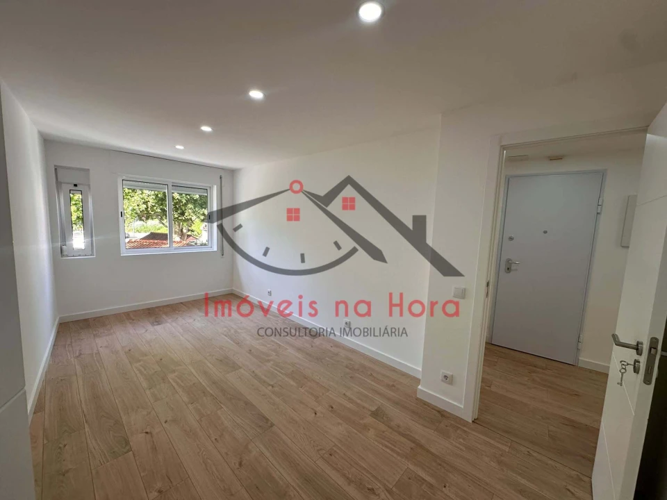 Apartamento T2 para Venda em Alverca do Ribatejo e Sobralinho Foto 3