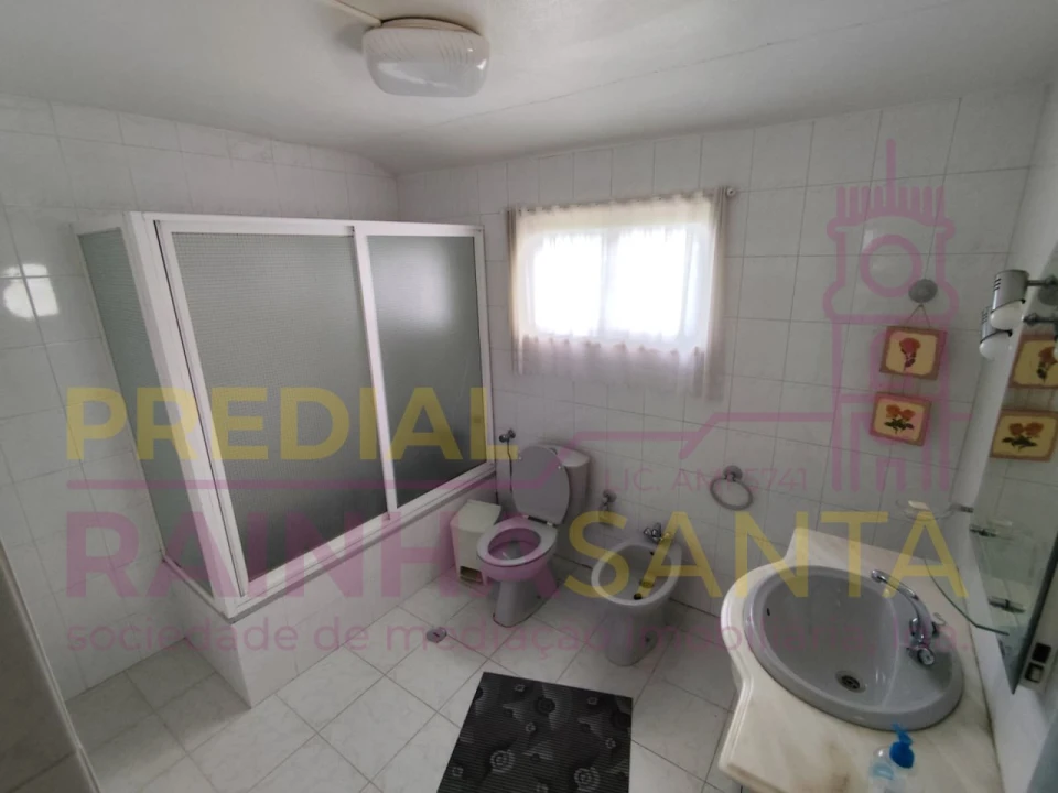 Moradia T6 para Venda em Abrã Foto 23