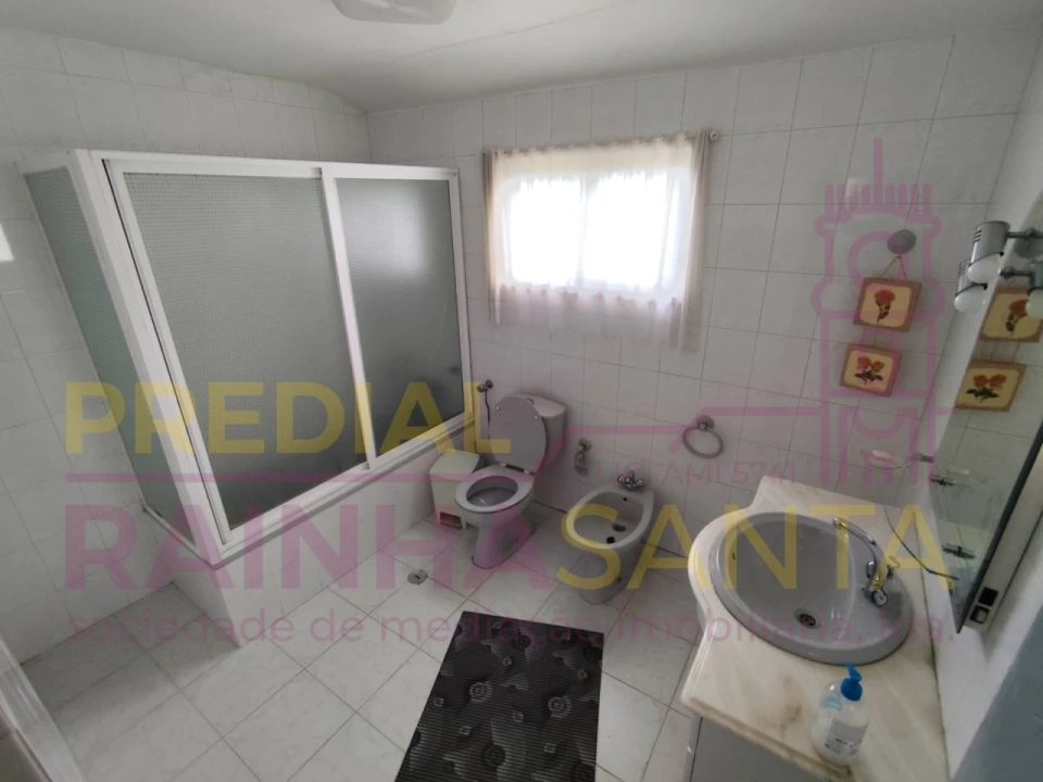 Moradia T6 para Venda em Abrã Foto 24