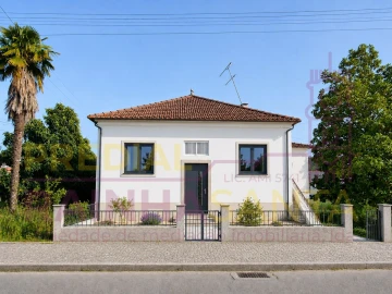 Moradia T6 para Venda em Abrã