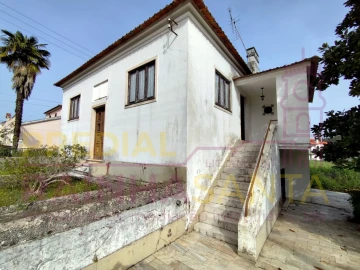 Moradia T6 para Venda em Abrã
