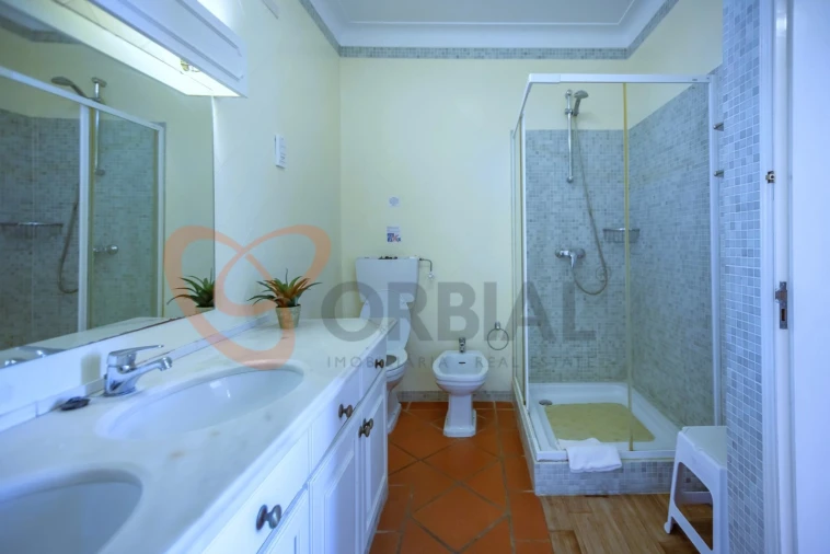 Moradia T5 para Venda em Ferreiras Foto 30