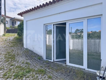 Moradia T4 para Venda em Dem
