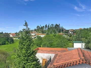 Moradia T4 para Venda em Dem