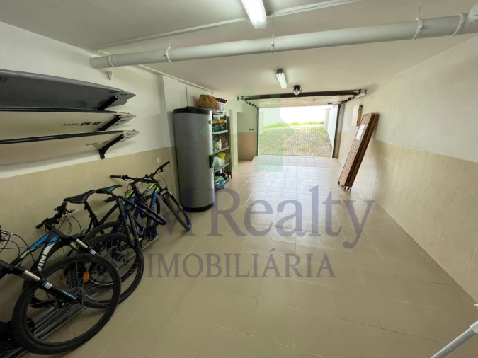 Moradia T4 para Venda em Ferrel Foto 24
