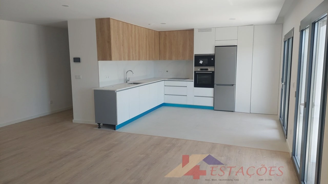 Apartamento T4 para Venda em Pombal Foto 2