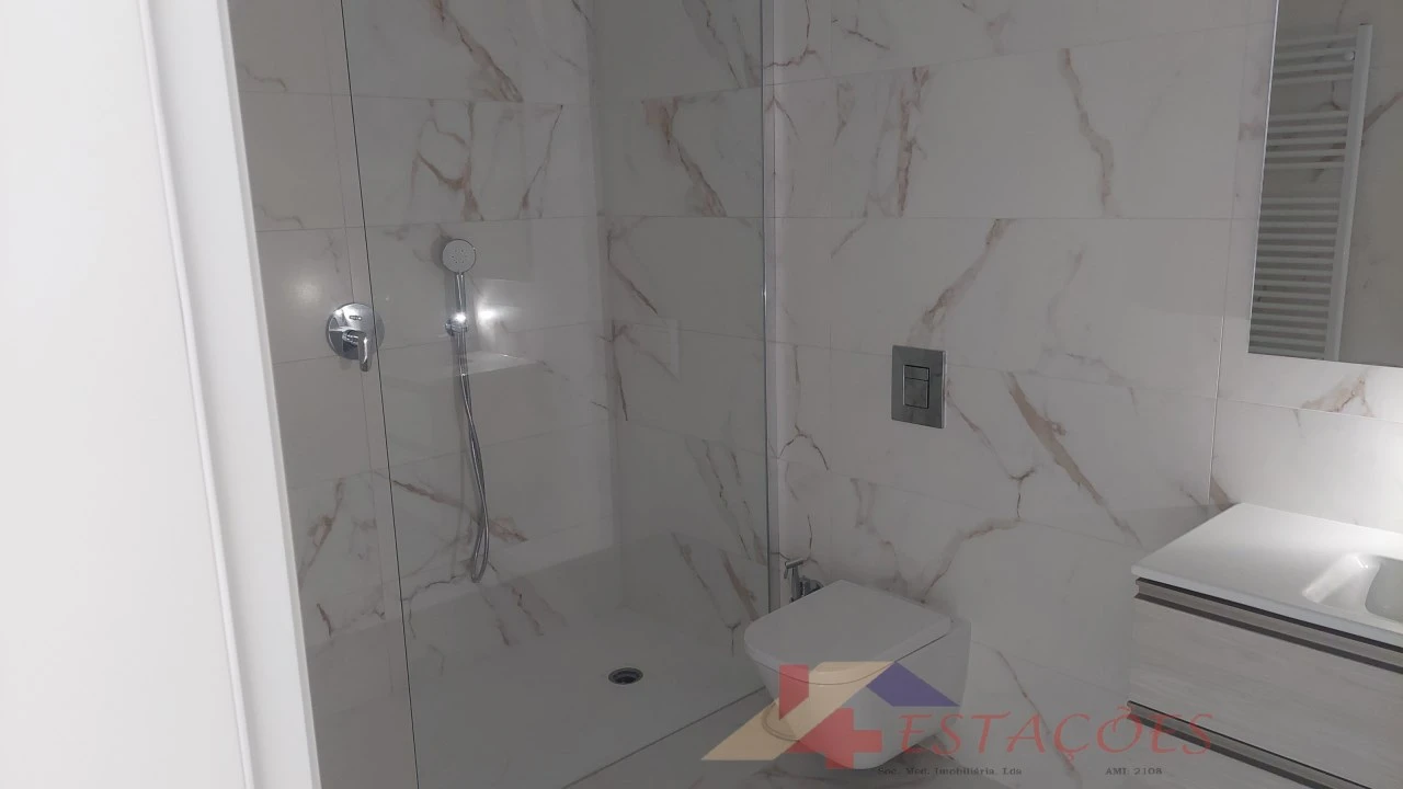 Apartamento T4 para Venda em Pombal Foto 11
