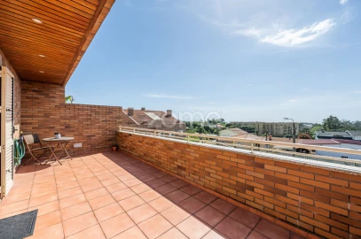 Moradia T4 para Venda em Gulpilhares e Valadares