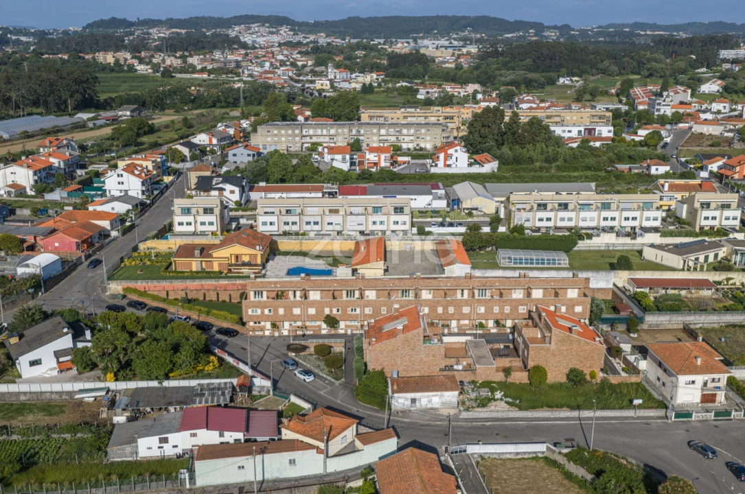 Moradia T4 para Venda em Gulpilhares e Valadares Foto 51