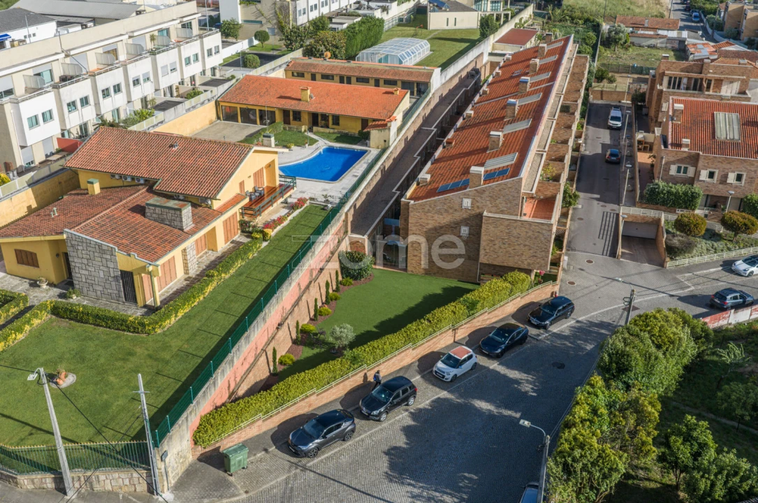 Moradia T4 para Venda em Gulpilhares e Valadares Foto 50