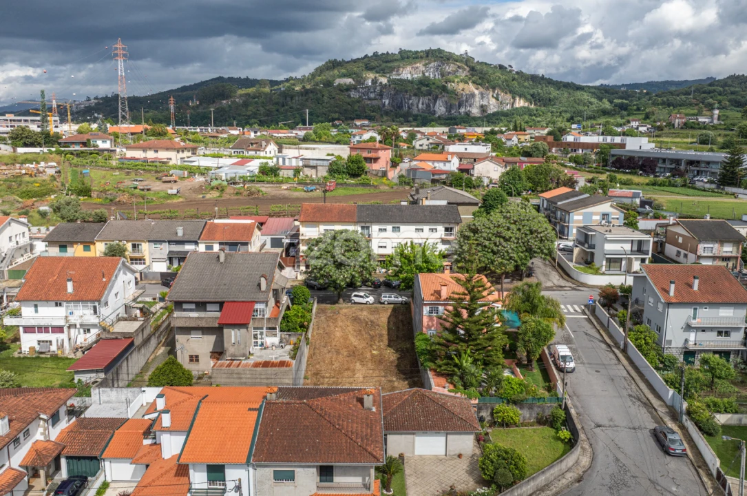 Terreno para Venda em Real, Dume e Semelhe Foto 9