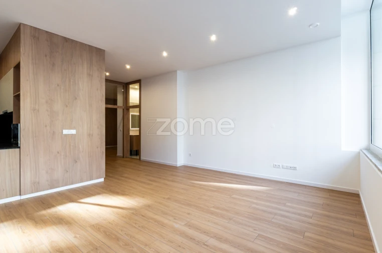 Apartamento T2 para Venda em Cedofeita, Santo Ildefonso, Sé, Miragaia, São Nicolau e Vitória Foto 4