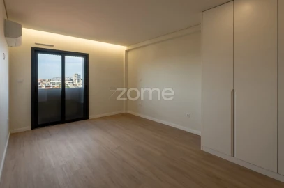 Apartamento T3 para Venda em Santa Marinha e São Pedro da Afurada