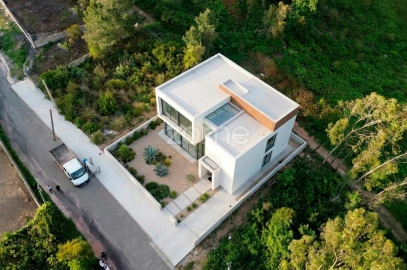 Terreno para Venda em Almargem do Bispo, Pêro Pinheiro e Montelavar
