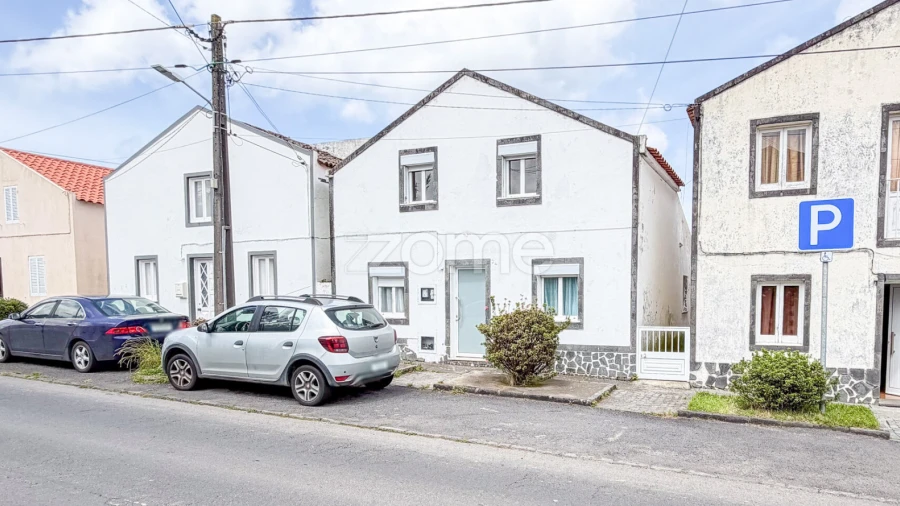 Moradia T3 para Venda em Santo Antonio
