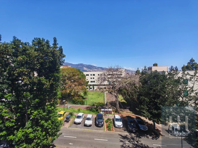 Apartamento T2 para Venda em São Martinho Foto 2