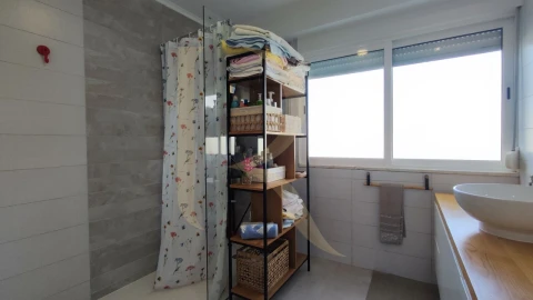 Moradia T3 para Venda em Laranjeiro e Feijó